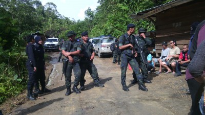 Raban polis benung nyaga bala tukang tumbang MM Golden ba sebengkah penyarut ujung minggu